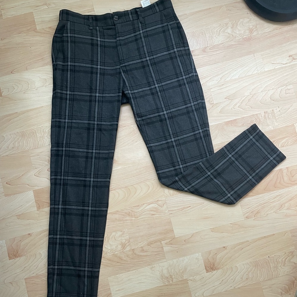 Gray checkered slim fit pants